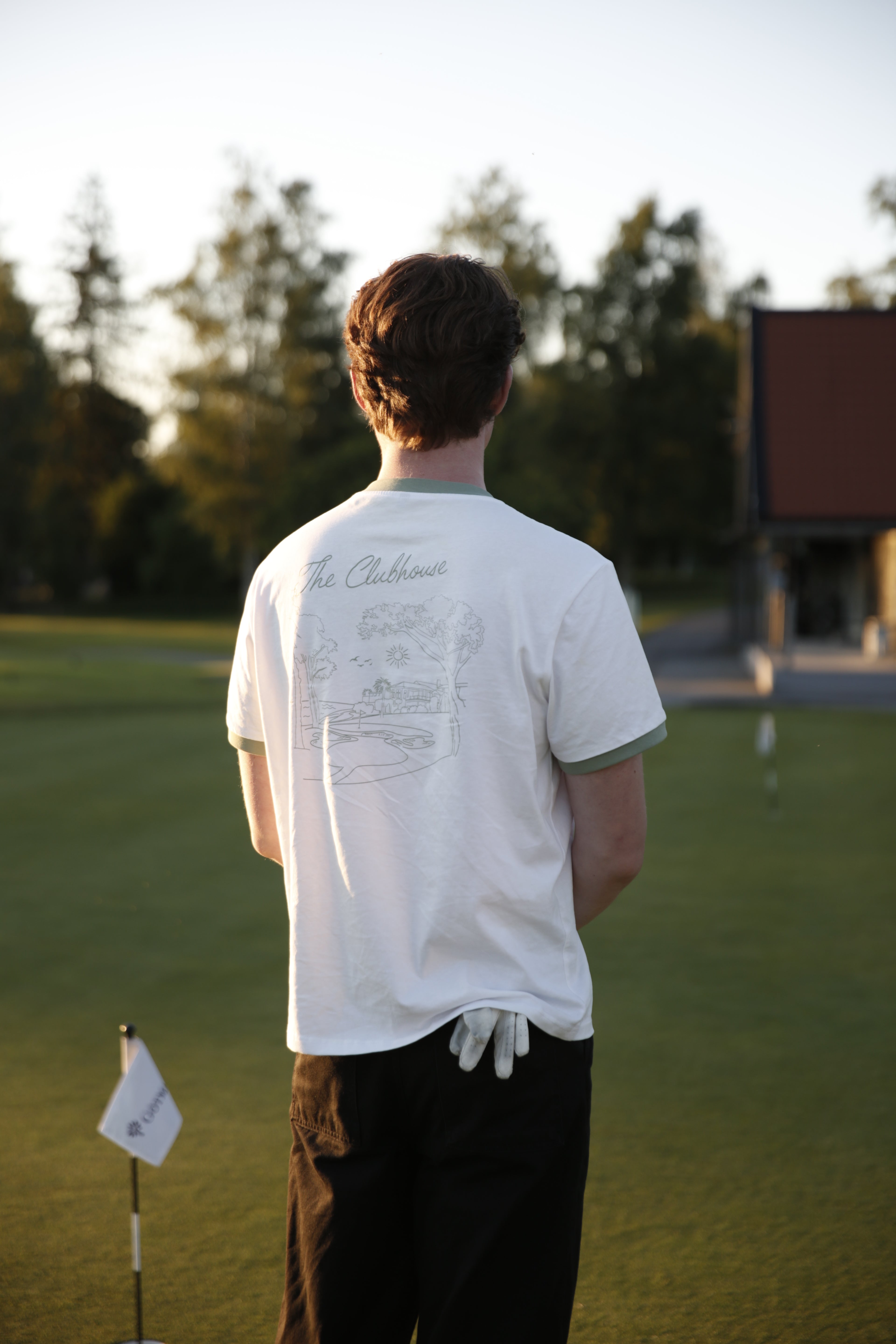 T-Shirt | The Clubhouse | Sun's Out Golf